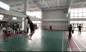 2025 赛季回顾：保罗·斯肯斯以 1.98 的超低防御率结束赛季，震惊全美