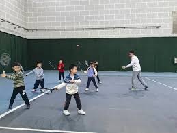 2025 赛季：纽约大都会队在自由市场签下了三名球速超过 100 哩的年轻投手