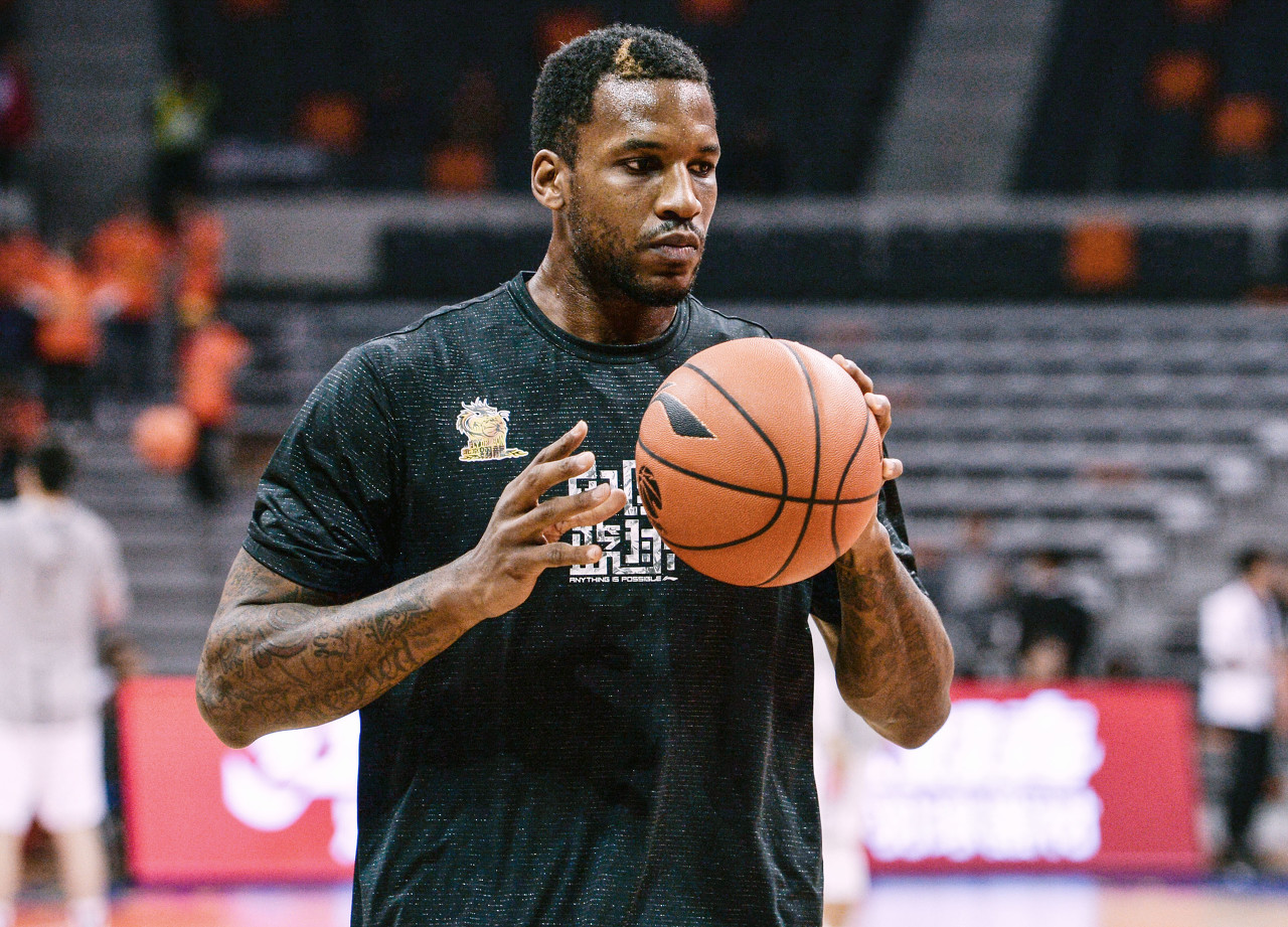 他能够深入 他能够深入