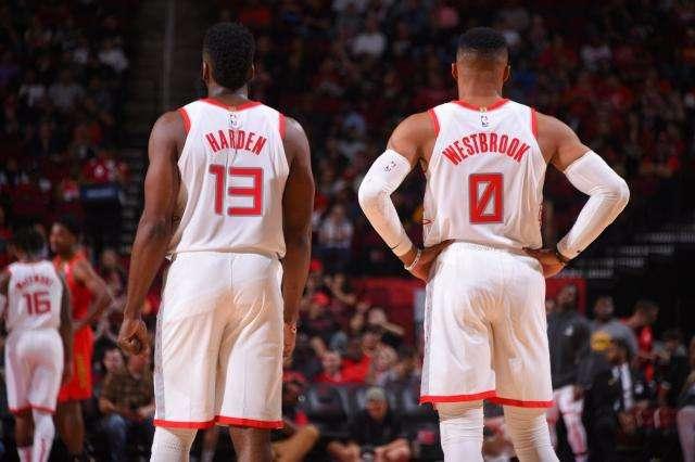 双抢七绝杀德约粉碎巨头百冠梦想，门希克成05后大师赛封王第一人.